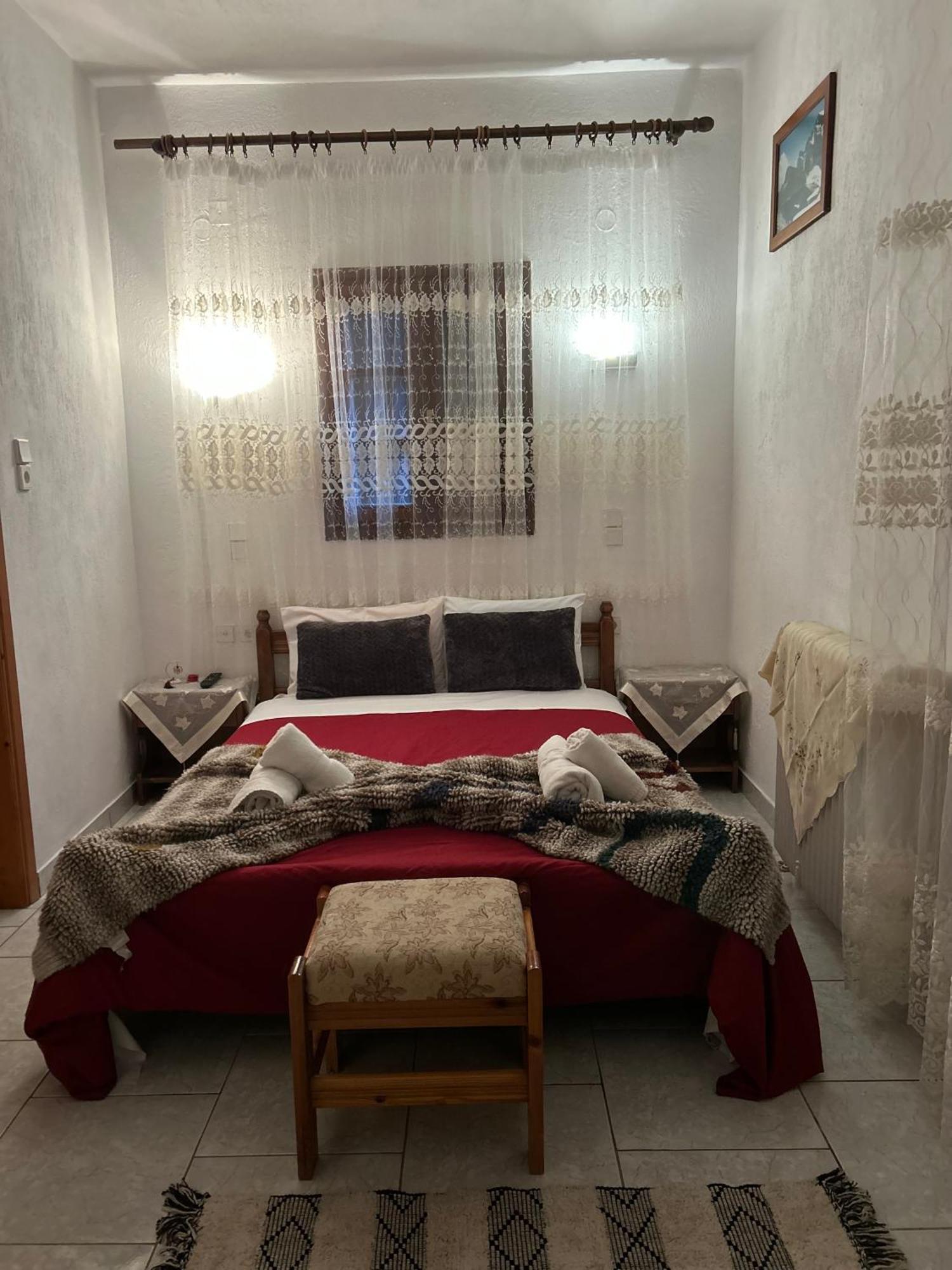 Karpouzis Guesthouse Víkos Exterior foto